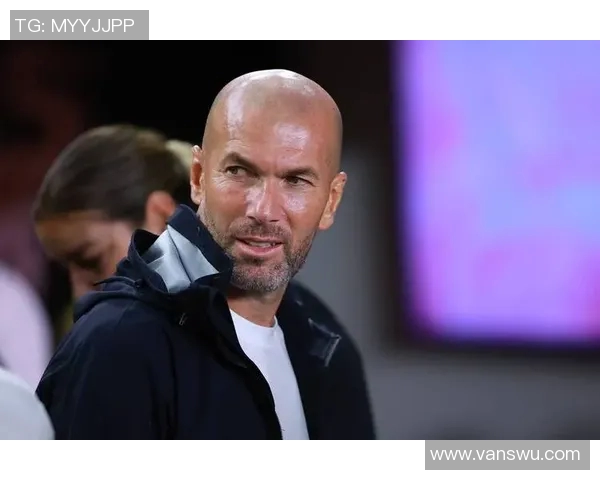 法国足球巨星崛起之路 从齐达内到姆巴佩的辉煌历程