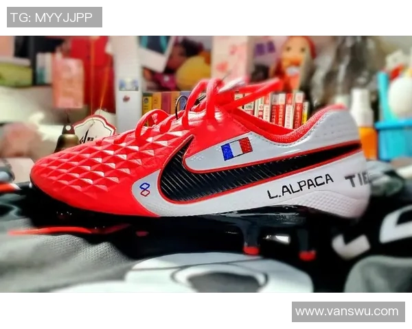 足球球星中性笔使用技巧揭秘 如何挑选适合自己的书写工具